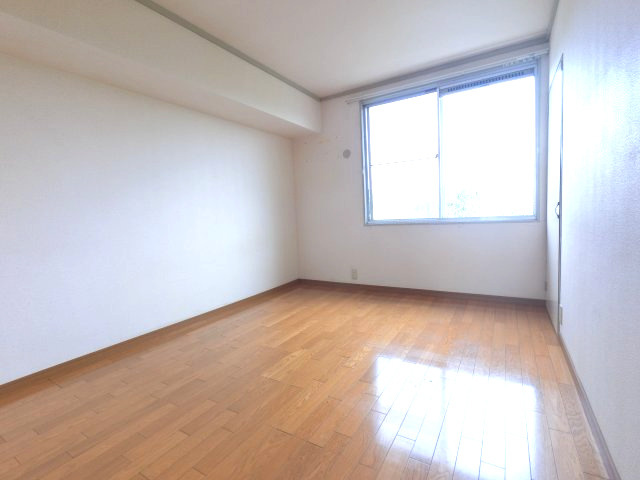 【寝室】