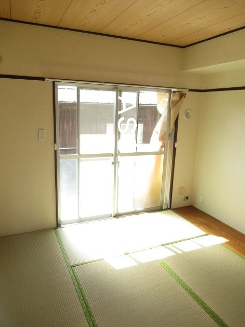 コーポ栗林の和室