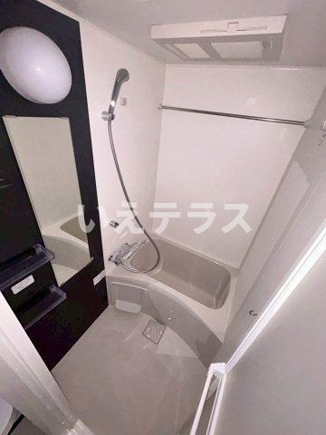 レジュールアッシュ神戸ヴィヴァンの浴室