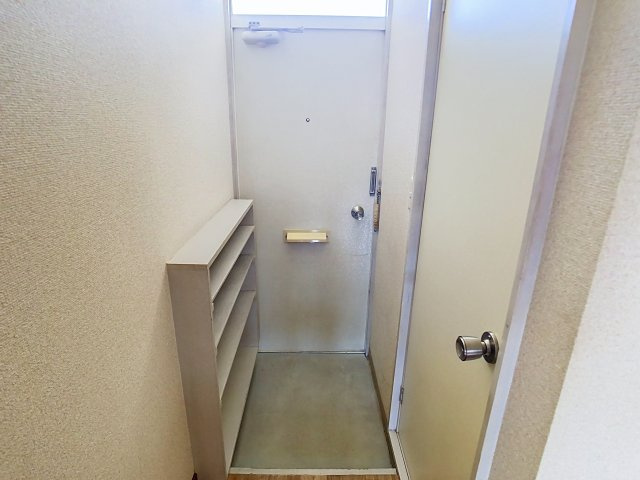 サンハイツ南原Bの玄関