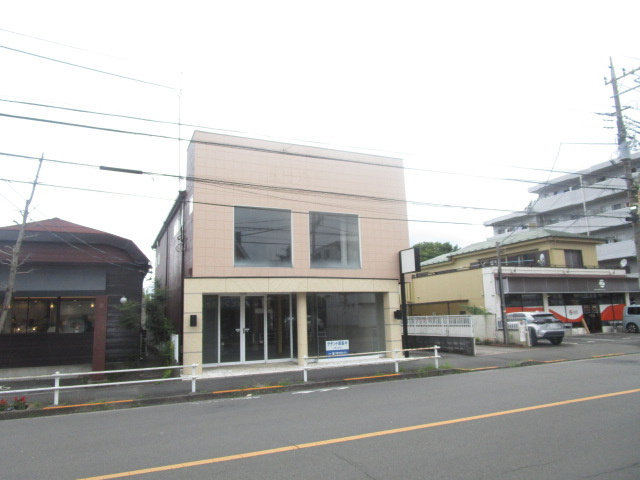 羽村市神明台１丁目の倉庫