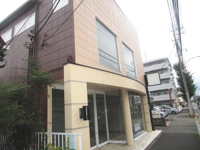羽村市神明台１丁目の倉庫