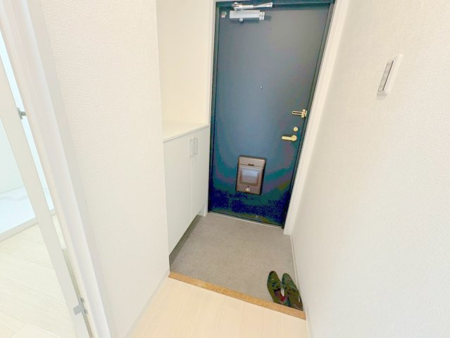ファミーユ仁川の玄関|収納もある玄関です