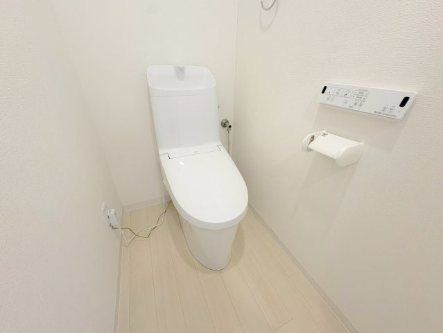 ファミーユ仁川のトイレ|ゆったりとした空間のトイレです