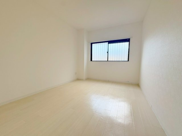 ファミーユ仁川の居間・リビング|おしゃれな居間です