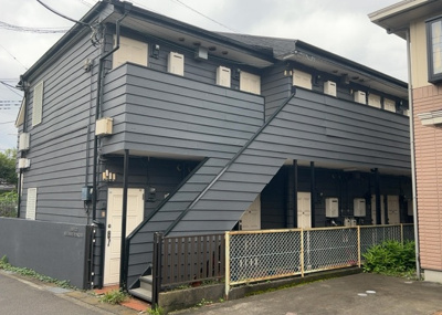 【外観】 | キャッスル東林間 | 土地購入を検討されている場合、境界杭がない状態で購入してしまうと境界確定測量をする必要があり、費用がかかります。購入の前に、売主、隣土地所有者立ち合いのもと境界を確定し境界杭を設置するのがベストです。