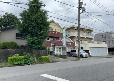 【外観】 | パームⅡ | 景色重視でお家選ぶをするとスーパーが遠い！学校が遠い！など生活をするうえで利便性で困ることもあります。まず一度現地を見学する際に、周辺の施設などがあるかを確認し、暮らし始めた後のことを想像しましょう。