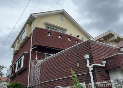 【外観】 | パームⅡ | ＲＣ造、Reinforced Concreteは直訳すると補強されたコンクリートです。主に柱や梁・床・壁が鉄筋とコンクリートで構成おり、鉄筋を組んだ型枠にコンクリートを流し込んで固めたものを指します。