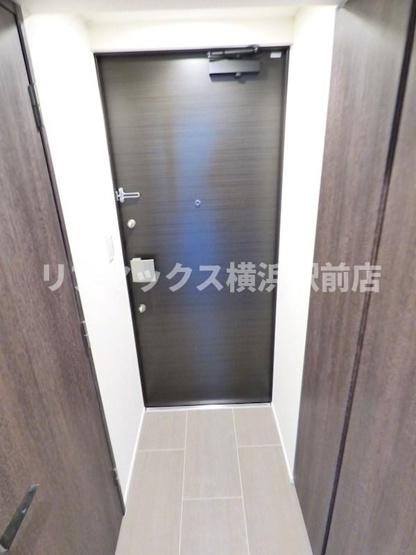 【玄関】ザ・パークハビオ横浜関内