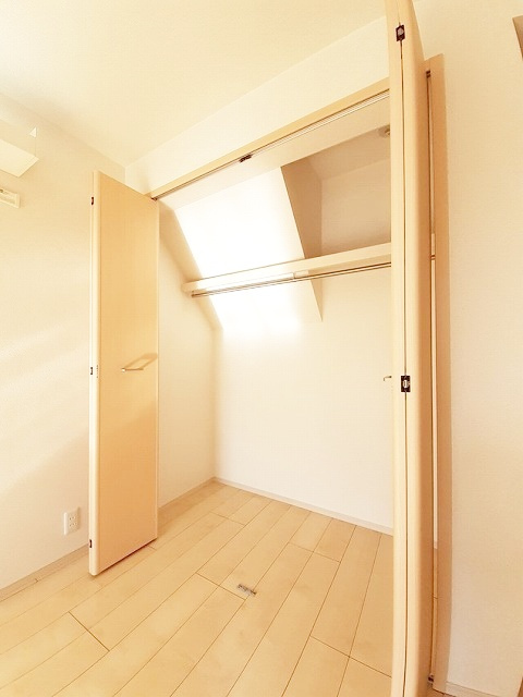 藤沢市湘南台４丁目の賃貸マンションの収納