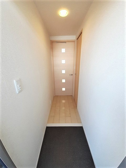 藤沢市湘南台４丁目の賃貸マンションの玄関