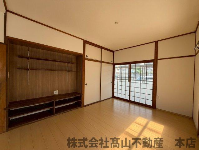 遠賀郡岡垣町鍋田１丁目の一戸建ての居間・リビング
