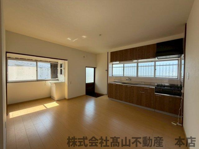 遠賀郡岡垣町鍋田１丁目の一戸建てのキッチン