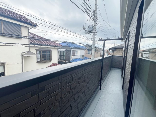 東藤沢5丁目新築戸建てのバルコニー|バルコニー付きです♪