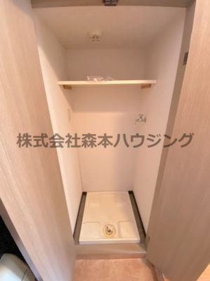 【設備】 | 　リバーイースト・クレムリン | 室内洗濯機置き場です