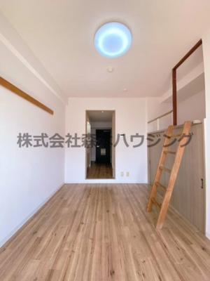 【洋室】 | 　リバーイースト・クレムリン | 使い勝手のいい洋室です
