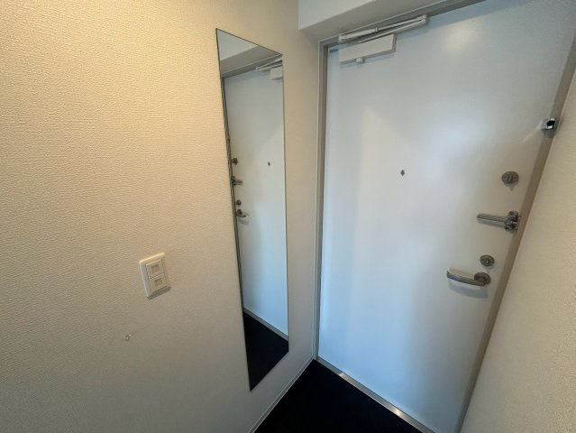 セレニテ難波ミラク参番館の玄関