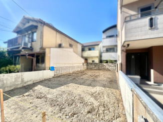 【前面道路含む現地写真】 | 山科区西野大鳥井町　土地 | 幼稚園・公園も徒歩5分圏内にあり、小さなお子様がいるご家庭も安心です。