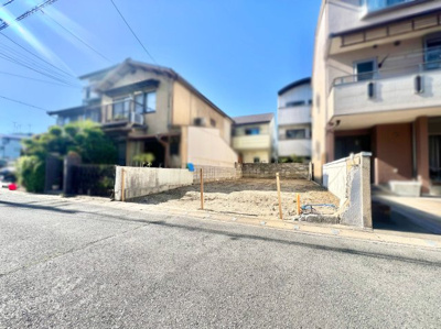 【前面道路含む現地写真】 | 山科区西野大鳥井町　土地 | 現地にある看板が当社【ゆいホーム】です(＾◇＾)物件に関するご質問はいつでもお気軽にお問合せ下さい！！