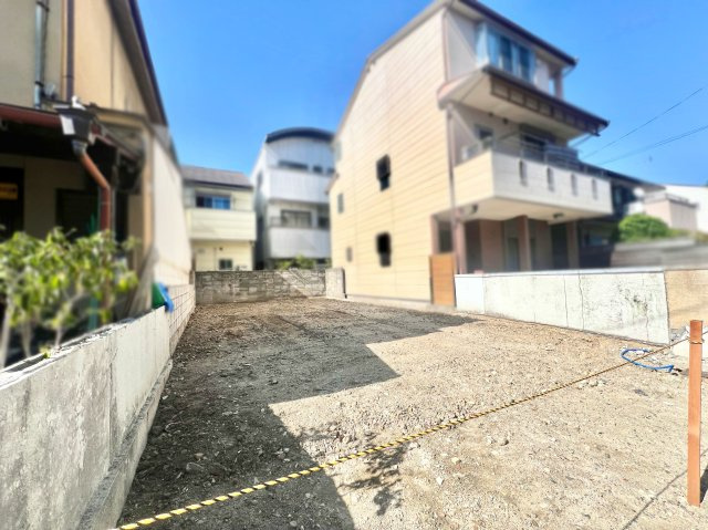 【前面道路含む現地写真】の画像