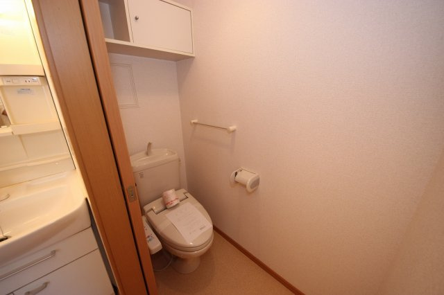 スプリングコートＢのトイレ|コンパクトで使いやすいトイレです