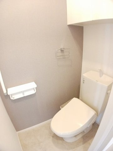 カーサ　フェリーチェ　Ａ棟のトイレ|シンプルで使いやすいトイレです