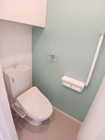 シャルム　コートのトイレ|落ち着いた色調のトイレです