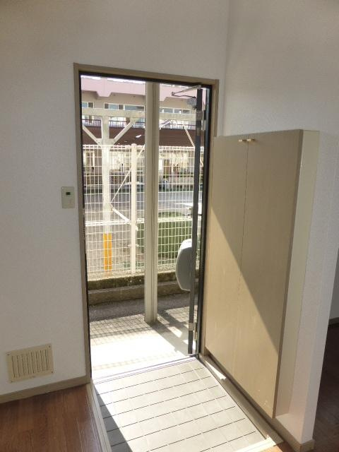 ビーライン西原の玄関|きれいな玄関です