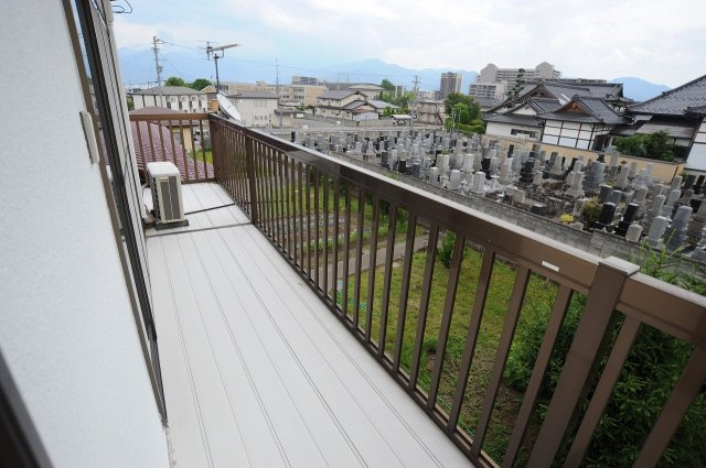 吉田３丁目中古住宅のバルコニー