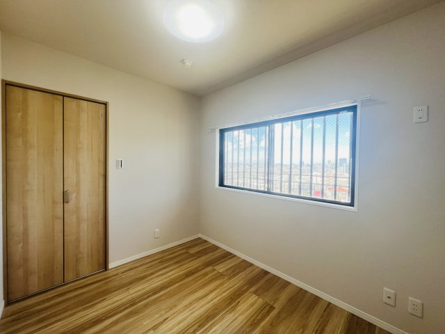 マンション長田11の洋室|使い勝手のいい洋室です