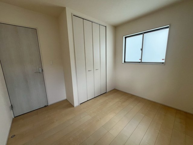 リーブルガーデン与那原町与那原 1号棟（全4棟）※本日内覧可能※の洋室|個人の部屋や寝室として使える洋室です