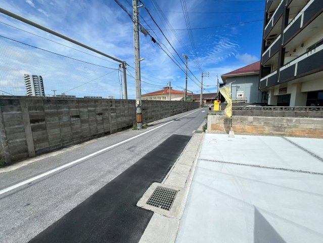 リーブルガーデン与那原町与那原 1号棟（全4棟）※本日内覧可能※の前面道路含む現地写真|前面道路含む現地写真です