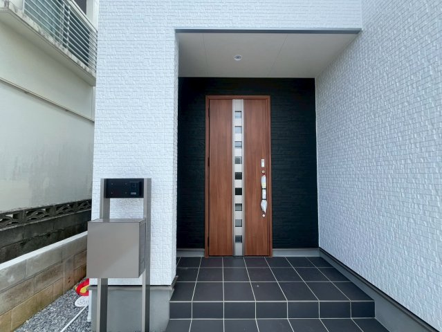 リーブルガーデン与那原町与那原 1号棟（全4棟）※本日内覧可能※の玄関|玄関です