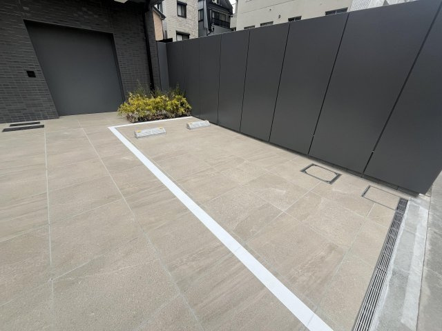 シーズンフラッツ押上フィオーレの駐車場