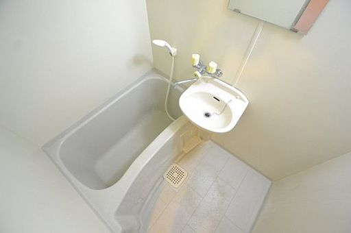 グレースハイツ六甲の浴室