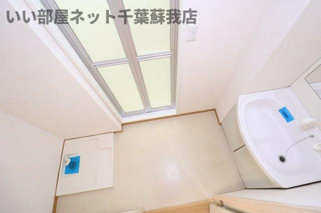 サンライズ鎌取の洗面所|脱衣スペースもあります