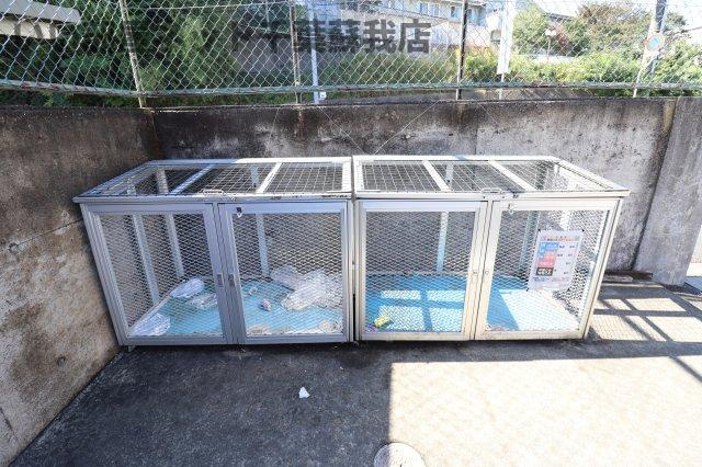 サンライズ鎌取のその他共用部分|ゴミストッカー