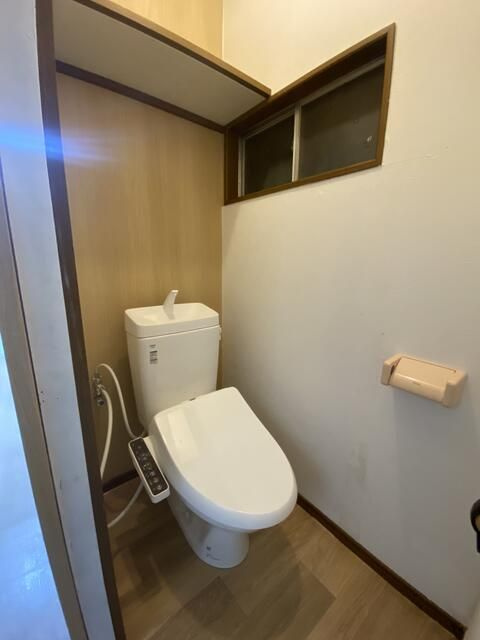 三角町戸建てのトイレ
