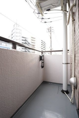 ライオンズマンション西が丘南のバルコニー