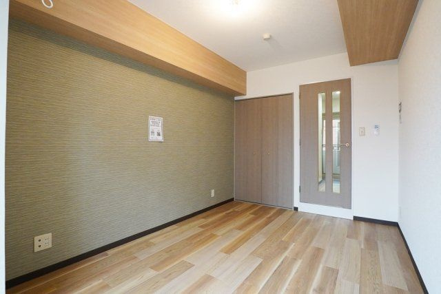 ライオンズマンション西が丘南の洋室