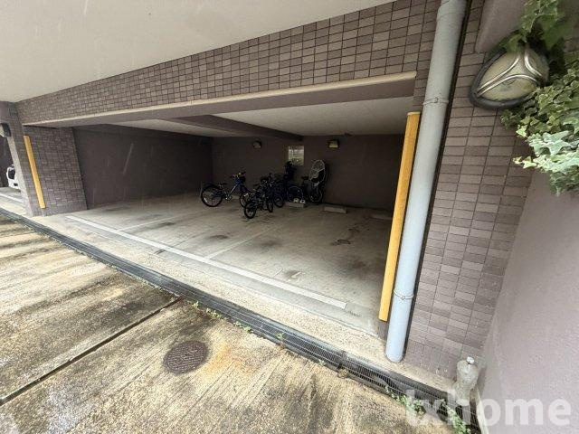 メゾン・ド・プレジールⅡの駐車場