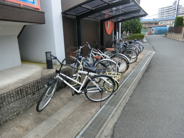 ビスタ千里丘Vの周辺