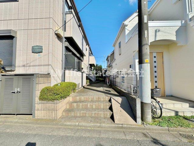 グレースコート新座 のエントランス