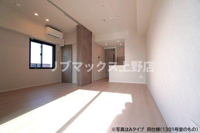 【居間・リビング】シーズンフラッツ浅草六丁目