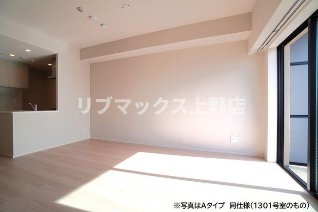 【居間・リビング】シーズンフラッツ浅草六丁目
