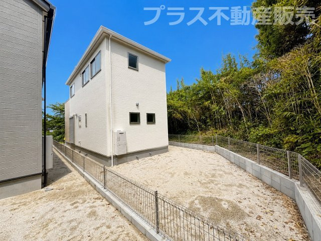 【外観】 | 福岡市早良区梅林6丁目第6　1号棟（全2棟）【仲介手数料無料・0円】 | 現地写真。プラス不動産販売なら、現場の全ての棟をまとめてご見学頂けます。