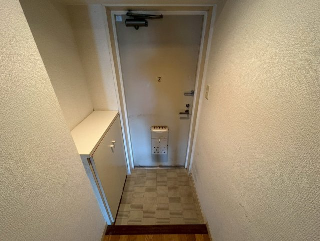 ライオンズマンション新神戸の玄関