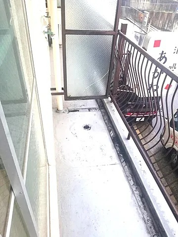 灘中央ビルのバルコニー