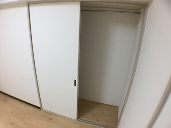 ドルフ西岡本の収納