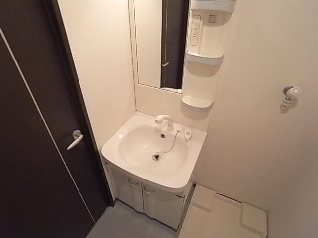 フジパレス上筒井通の洗面所
